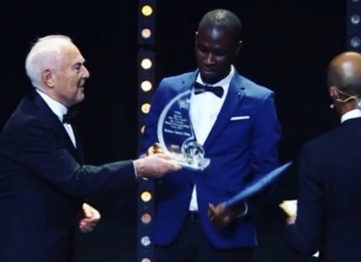 Braima Dabó receives fair play award from the International Athletics Federation